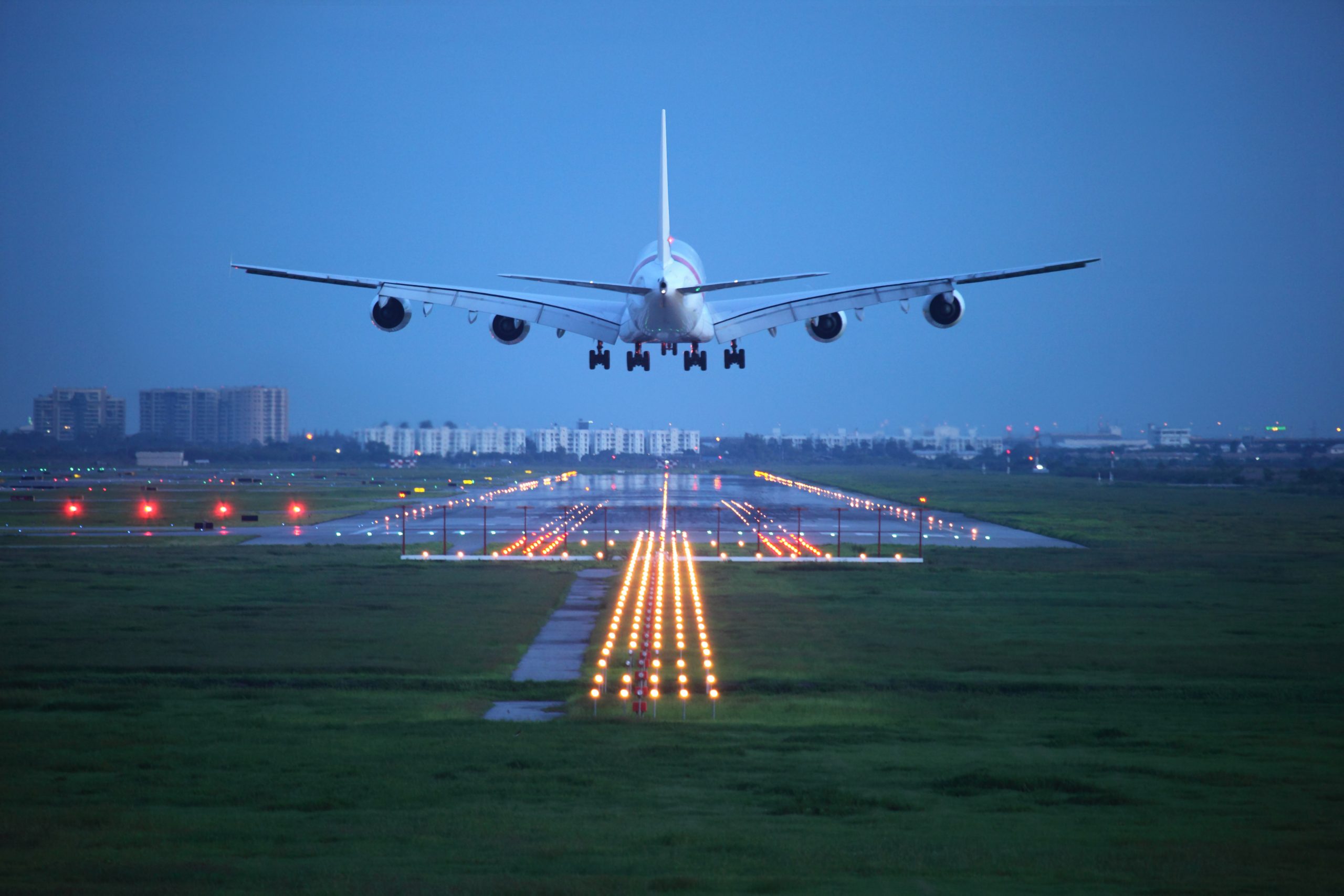 Debatt: ”Flygskatten är en grön bluff som borde tas bort!”