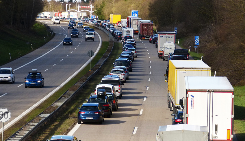 Debatt: "Tunga lastbilar står i vägen för lösningar på trafikkaoset!"