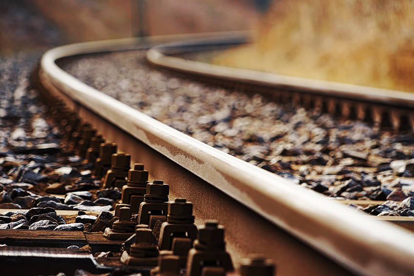 Debatt: "Vi kan inte lita på vår järnväg om det blir krig"